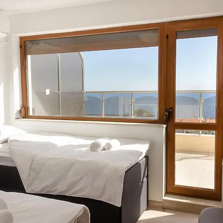 Spacious 3bd Flat With Large Terrace & Sea View By Flat Mаnager וארנה