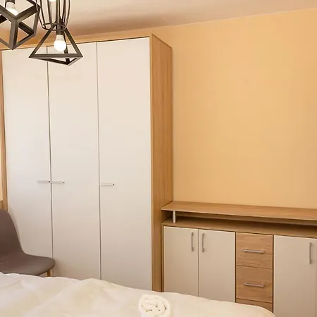 Spacious 3bd Flat With Large Terrace & Sea View By Flat Mаnager Apartment