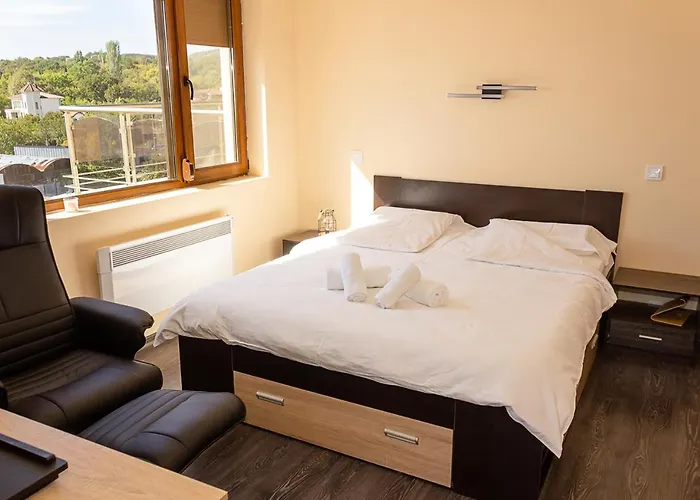 Spacious 3bd Flat With Large Terrace & Sea View By Flat Mаnager Lägenhet